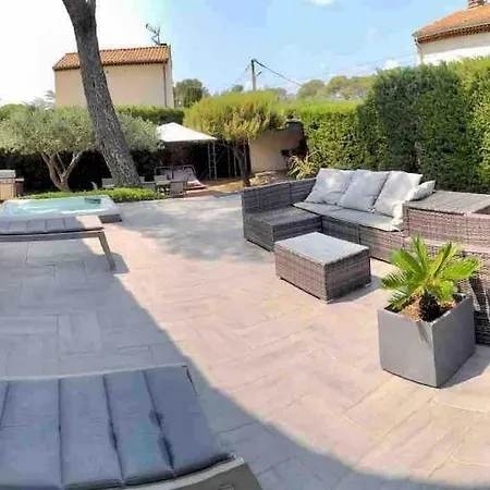 Spa/jacuzzi, A Proximite De La Mer. Villa *